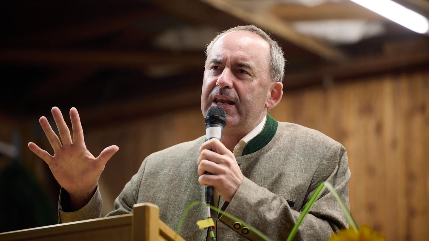 Hubert Aiwanger has been “not an extremist, not an anti-Semite since adulthood”