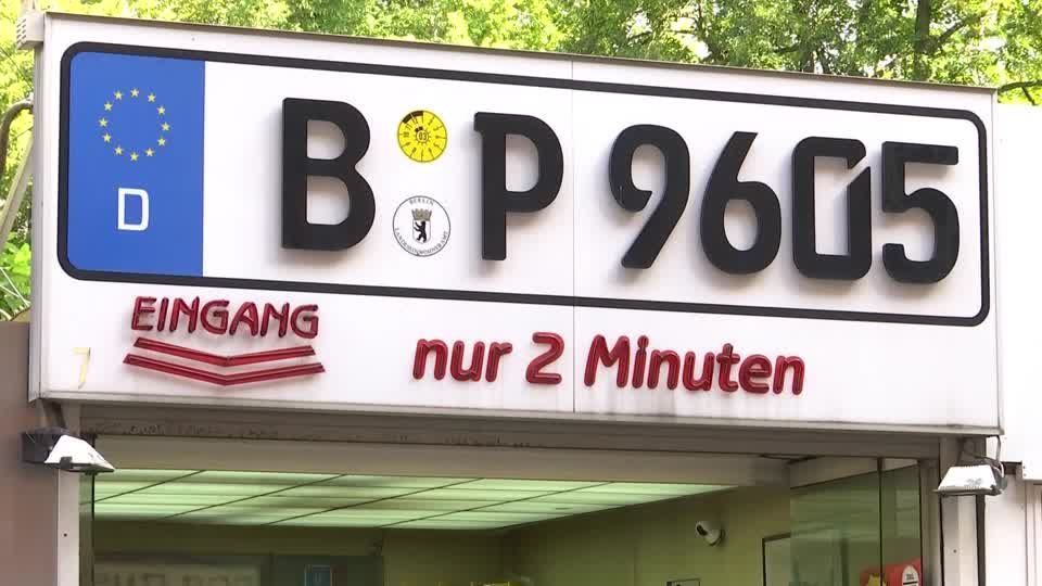 Video: "i-Kfz": Internetbasierte Fahrzeugzulassung