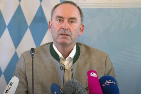 Hubert Aiwanger bittet in Flugblatt-Affäre um Entschuldigung – und spricht von politischer Kampagne gegen ihn