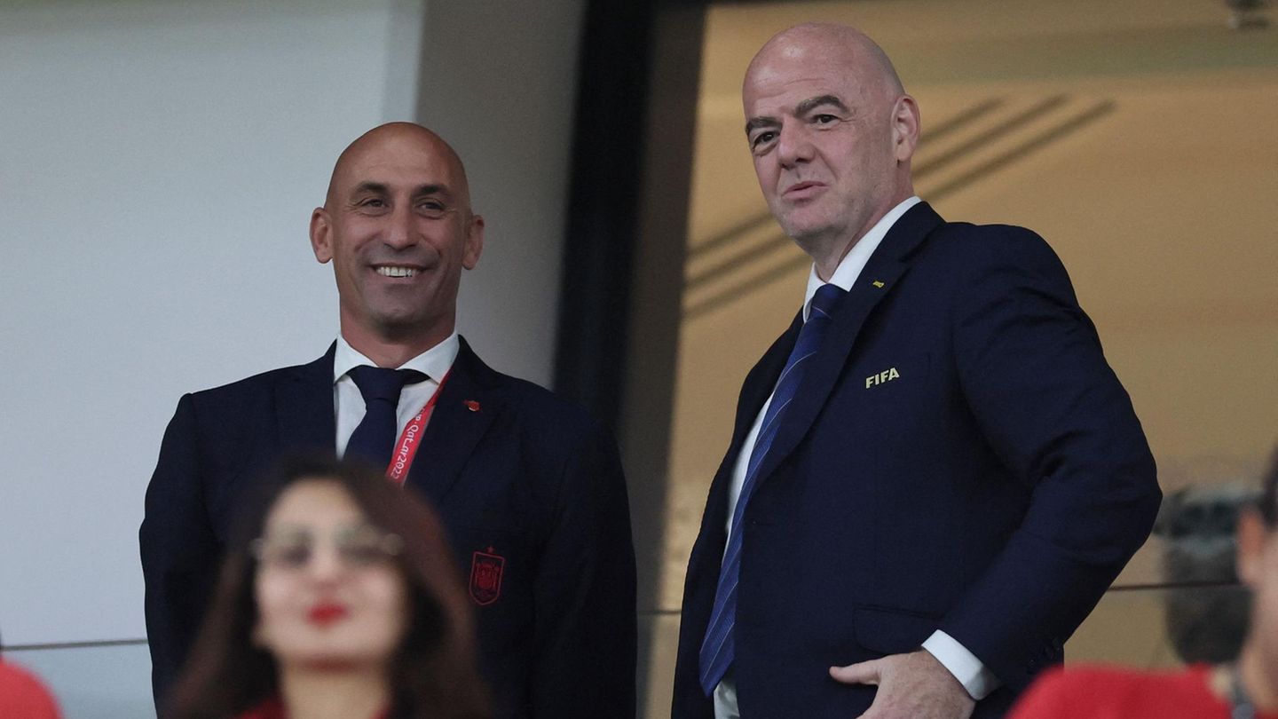 Luis Rubiales: FIFA boss says kiss attack “should never have happened”
