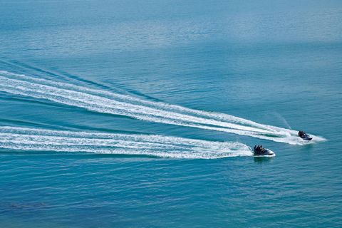 Zwei Jetski-Fahrer vor Brasilien