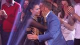 Amira war nun offiziell in der deutschen Promi-Landschaft angekommen. 2022 trat sie in die Fußstapfen ihres Mannes und nahm an der 15. Staffel der RTL-Tanzshow "Let's Dance" teil, bei der sie den vierten Platz belegte. Immer mit dabei: Oliver, der sie voller Inbrunst anfeuerte. Hier sieht man das Ex-Paar bei der neunten Folge der Sendung, in der Amira ihren Tanz im Rahmen der "Magic Moments" ihrer vaterlosen Kindheit widmete. Oliver war von der Performance so ergriffen, dass bei beiden sogar die Tränen flossen. 