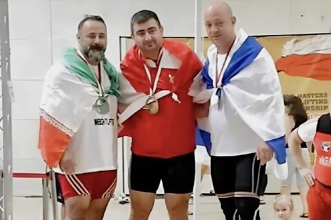 Irans gesperrter Gewichtheber Mustafa Radschaie Langrudi