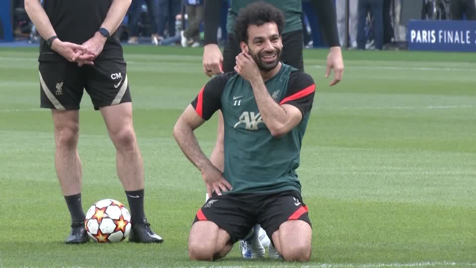 Video: Medien: Liverpool lehnt lukratives Angebot für Salah ab