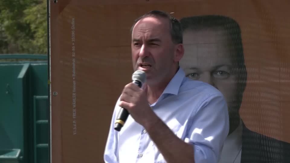 Video: "Ich sage heute nichts" - Aiwanger macht Wahlkampf