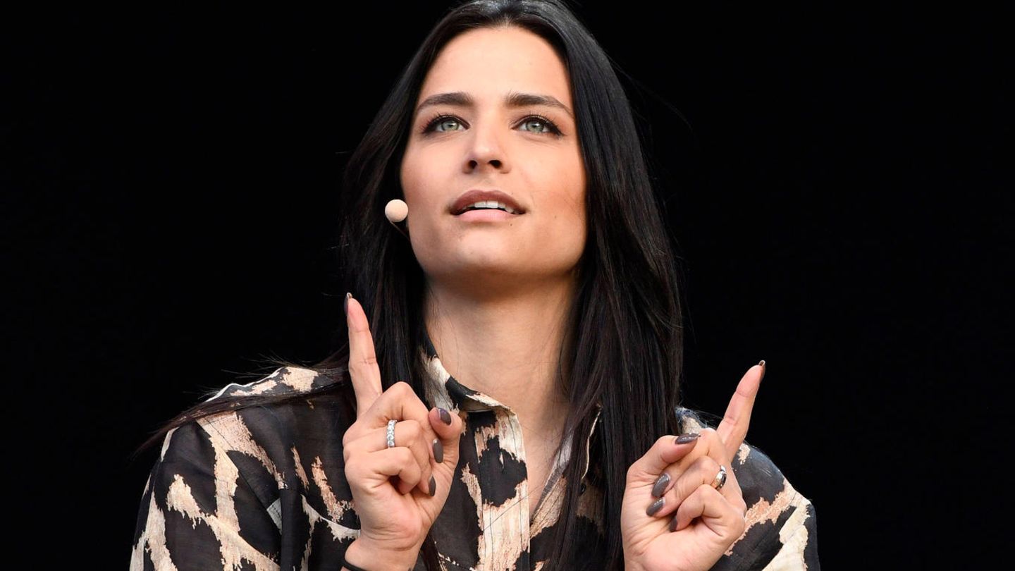 Amira Pocher