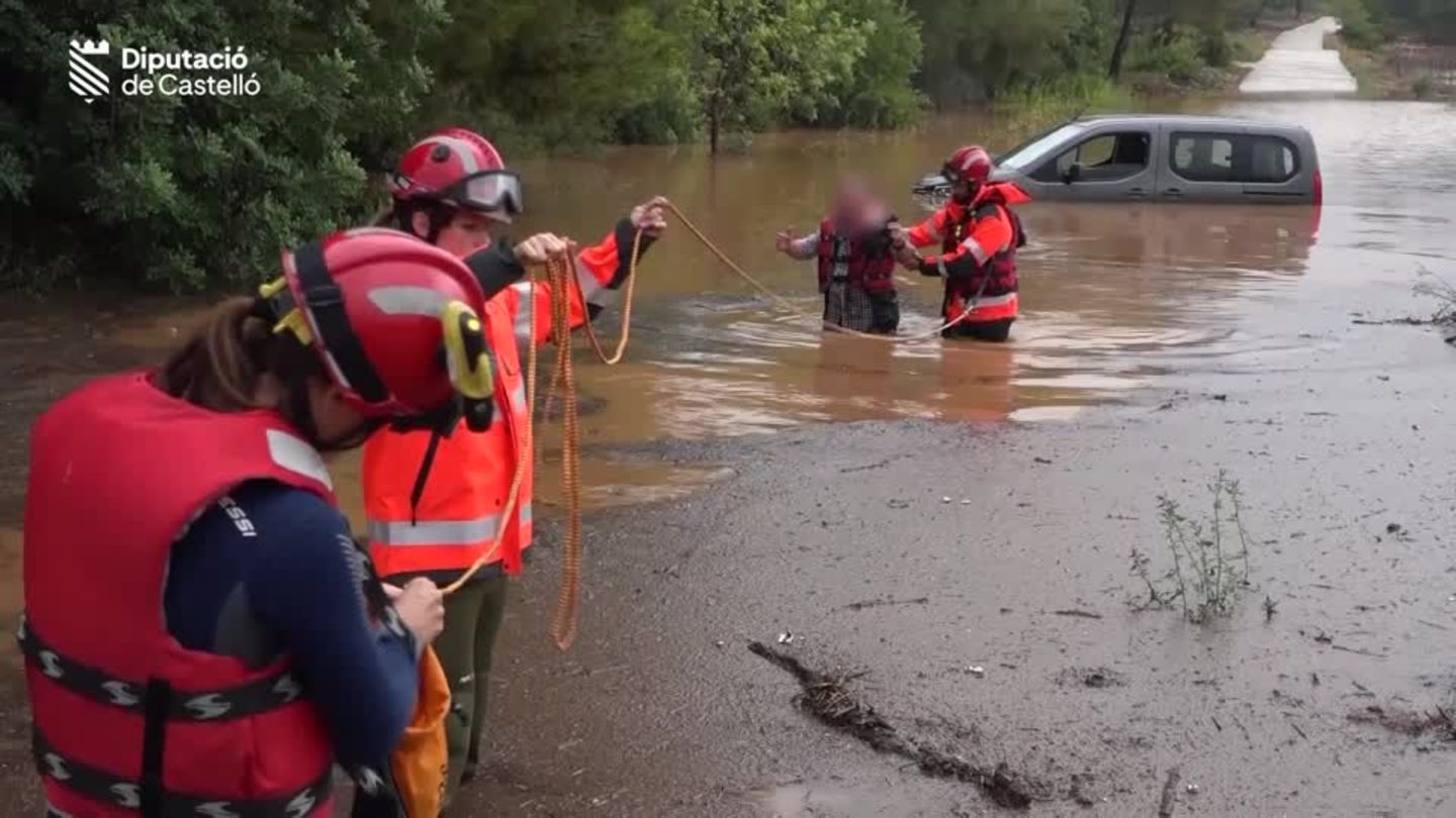 Überschwemmungen Und überflutete Straßen In Spanien