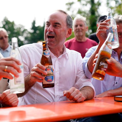 Hubert Aiwanger bei einem Motorradtreffen in Niederbayern