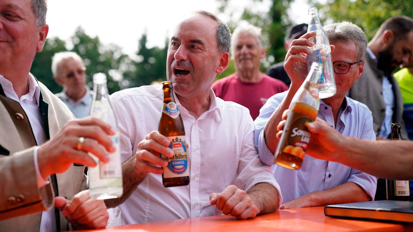 Hubert Aiwanger bei einem Motorradtreffen in Niederbayern