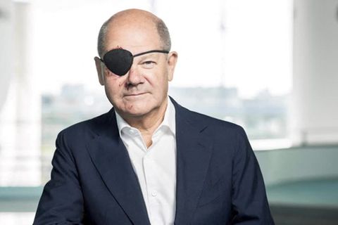 OIaf Scholz: Bundeskanzler mit Augenklappe