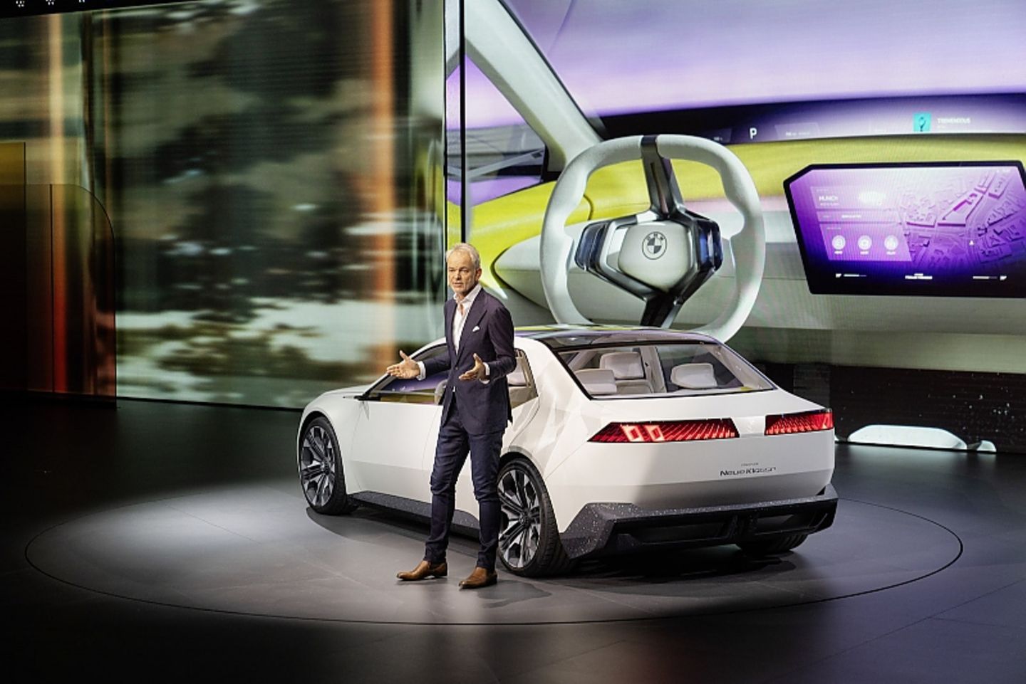 BMW IAA 2023