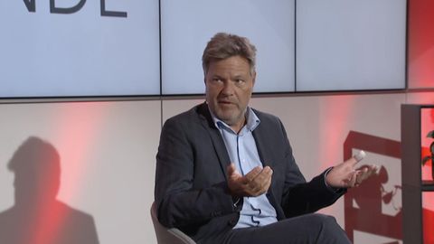 In der STERN STUNDE: Habeck übt Selbstkritik und teilt aus: "Ein freies Land: Merz kann so viel Unsinn reden, wie er will"