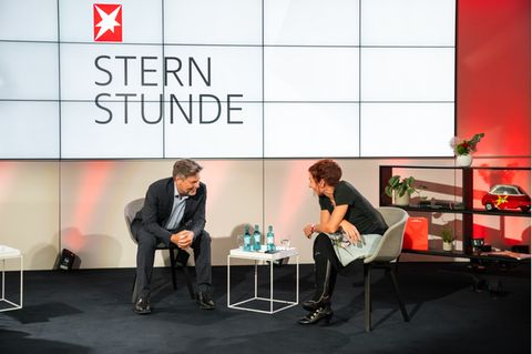 Der Vizekanzler und die Bestseller-Autorin zeigten sich gut gelaunt