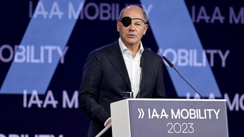 An diesem Dienstag eröffnet Bundeskanzler Olaf Scholz offiziell die IAA. Die Internationale Automobil-Ausstellung "IAA Mobility 2023" findet in München vom 5. bis zum 10. September statt