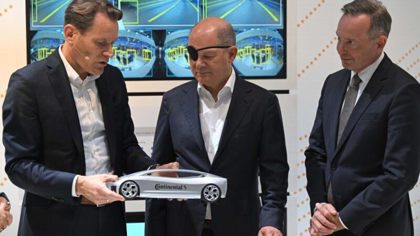 ... sowie an etwas kleineren – wie hier beim Stand von Continental