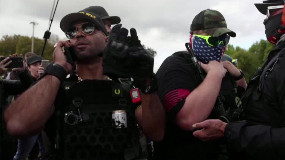 Video: Ex-Anführer der "Proud Boys" wegen Sturm auf Kapitol zu 22 Jahren Haft verurteilt Video: Ex-Anführer der "Proud Boys" wegen Sturm auf Kapitol zu 22 Jahren Haft verurteilt