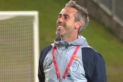 Video: Fußball: Spaniens Weltmeister-Trainer Vilda entlassen