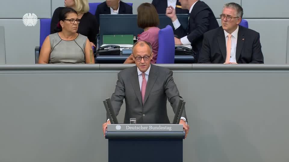 Generaldebatte im Bundestag: Die fünf Schlüsselmomente aus der Redeschlacht zwischen Scholz und Merz