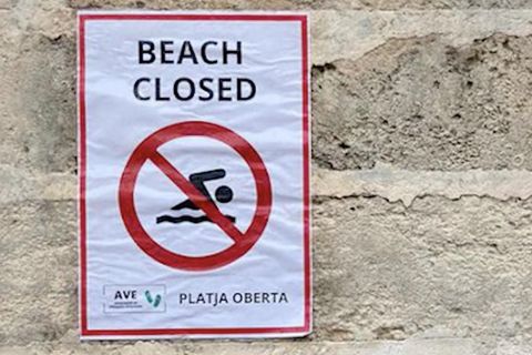 Einheimische sind genervt vom Massentourismus – Fake-Warnschilder sollen Touristen vertreiben