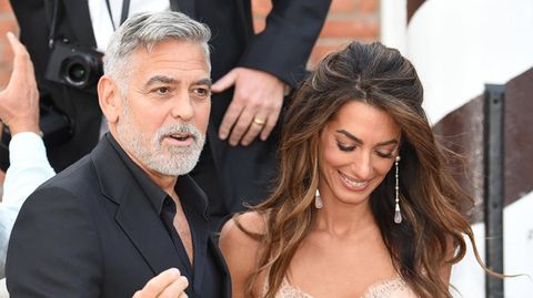 Amal und George Clooney spazieren durch Venedig
