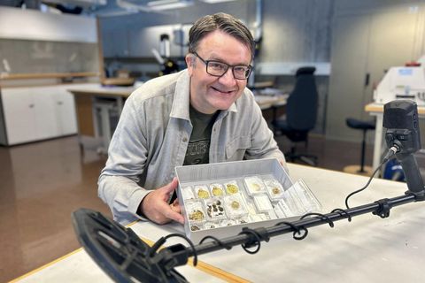 Der Norweger Erlend Bore mit seinem Fund