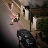 Als die Erde bebt, geraten vielen Menschen in Panik und rennen schreiend auf die Straße so wie hier in Rabat. Das zeigen zahlreiche Aufnahmen in den sozialen Medien.