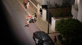 Als die Erde bebt, geraten vielen Menschen in Panik und rennen schreiend auf die Straße so wie hier in Rabat. Das zeigen zahlreiche Aufnahmen in den sozialen Medien.