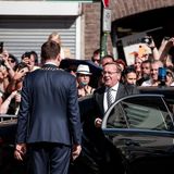 Bundesverteidigungsminister Boris Pistorius trifft ebenfalls vor dem Rathaus ein. Die Invictus Games sind ein 2014 von Prinz Harry ins Leben gerufener Sportwettbewerb für Kriegsversehrte, der in der Regel alle zwei Jahre stattfindet. Dieses Mal finden die Spiele erstmals in Deutschland statt.