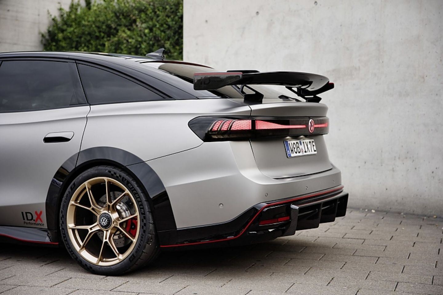 VW ID.X Performance