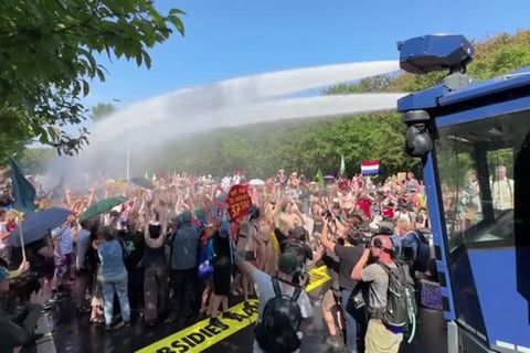 Video: Massenfestnahme in den Niederlanden