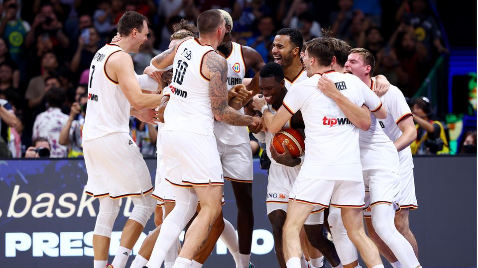 Basketball So feierten Deutschlands Basketballer den WMTitel STERN.de