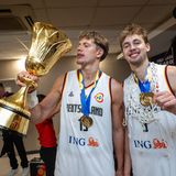 Prost Wagners! Die Brüder Franz und Moritz Wagner haben geschafft, was nicht vielen Brüderpaaren gelingt: gemeinsam den WM-Titel zu gewinnen