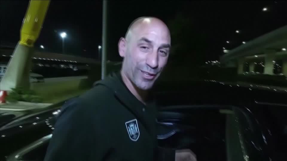 Video: Spaniens Fußballchef Luis Rubiales tritt wegen Kuss-Skandals zurück