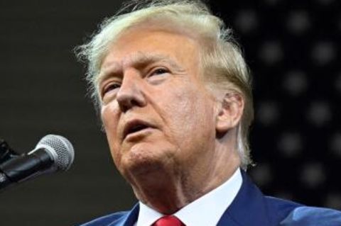 Er ist trotz juristischer Probleme der unangefochtene Favorit der Republikaner: Ex-Präsident Donald Trump