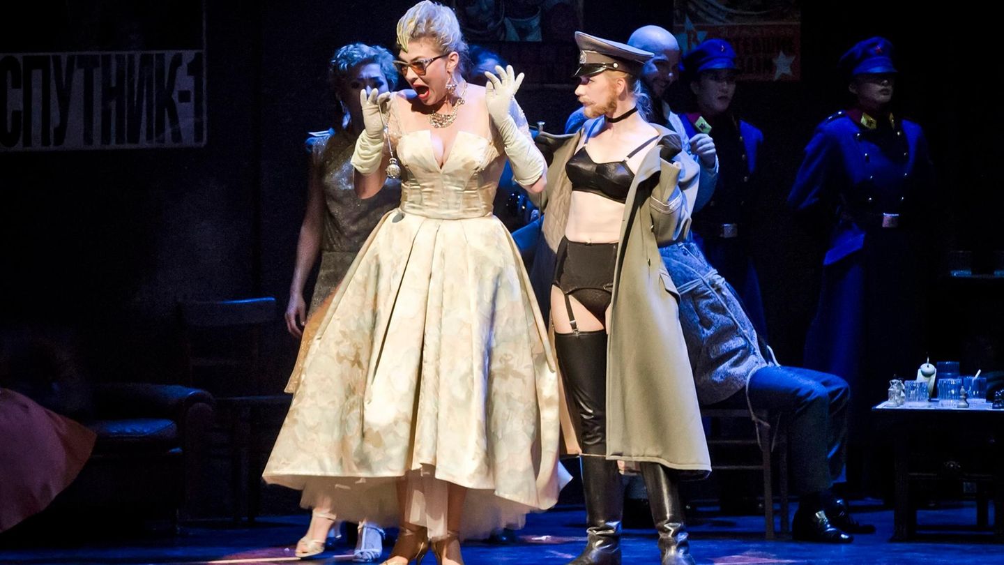 Eine Szene aus der Operette "Die Fledermaus" von Johann Strauss