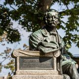 Das Denkmal des Schriftstellers Theodor Fontane