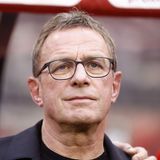 Ralf Rangnick vor einem Fußballspiel