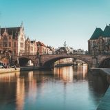 Auswandern wird oft vor allem mit dem Auszug in den Süden in Verbindung gebracht. Belgien steht da nicht unbedingt ganz oben auf der Prioritätenliste – könnte man denken. Aber unser unscheinbares Nachbarland scheint ebenfalls ein attraktives Lebensumfeld für viele deutsche Staatsbürger zu bieten. Im vergangenen Jahr hatten immerhin 40.000 Deutsche dort ihren Wohnsitz gemeldet. 