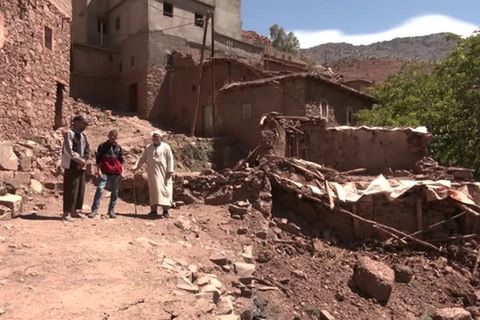 Video: Zahl der Toten nach Erdbeben in Marokko nähert sich 3000