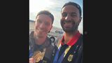 Ein gemeinsames Foto von Andreas Obst und Johannes Thiemann auf Instagram zeigt: Die Basketballer sind wieder in Deutschland