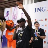 Kapitan Dennis Schröder bedankt sich bei den Fans und seiner Mannschaft