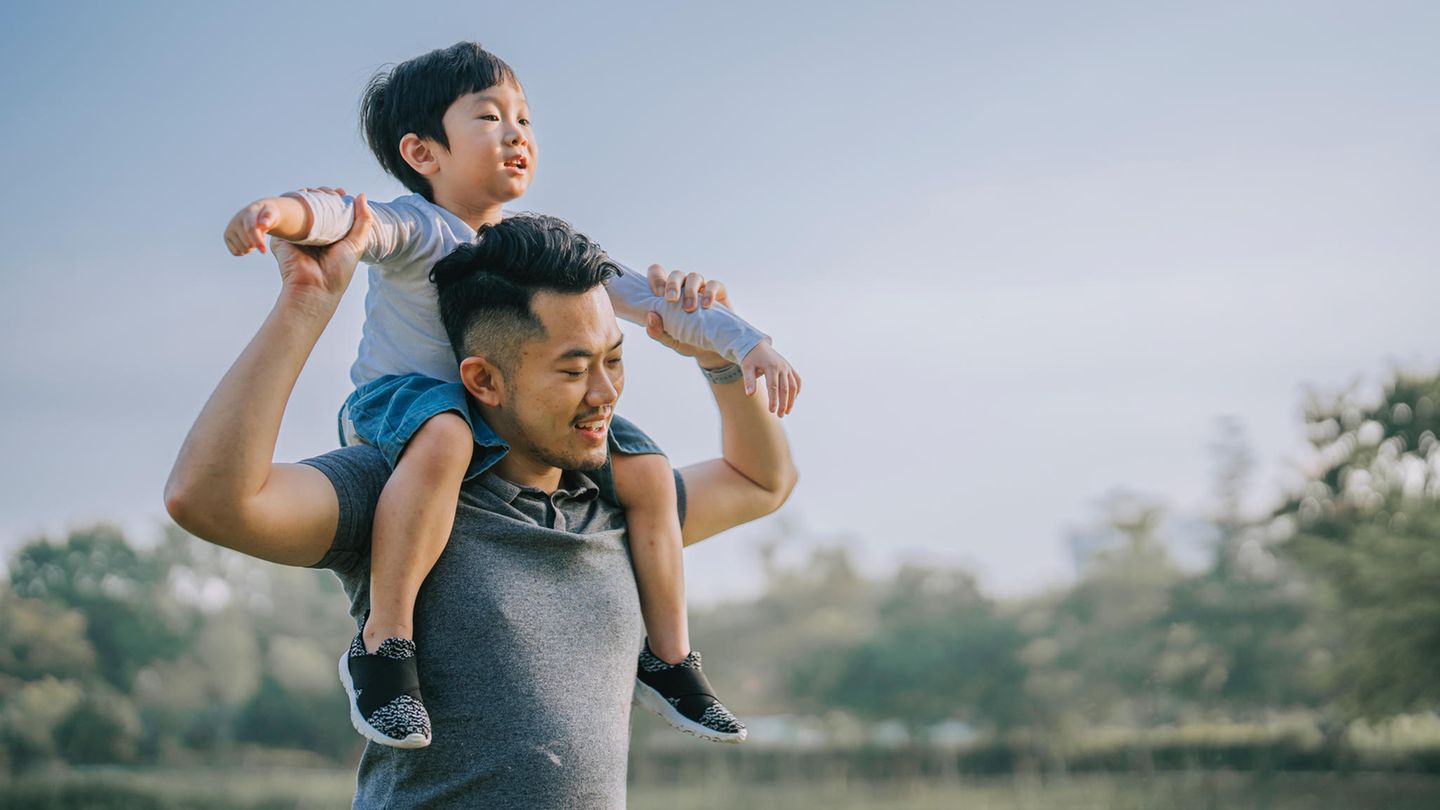Survey: Fathers do not receive special leave after the birth of their children