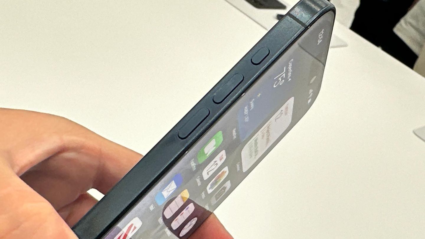 iPhone 15 Pro Actionbutton iPhone 15 Pro Actionbutton