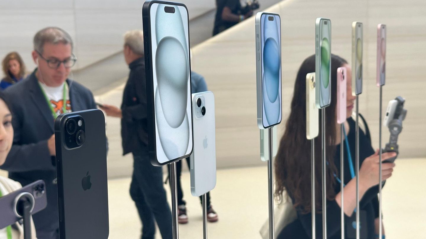Apple iPhone 15