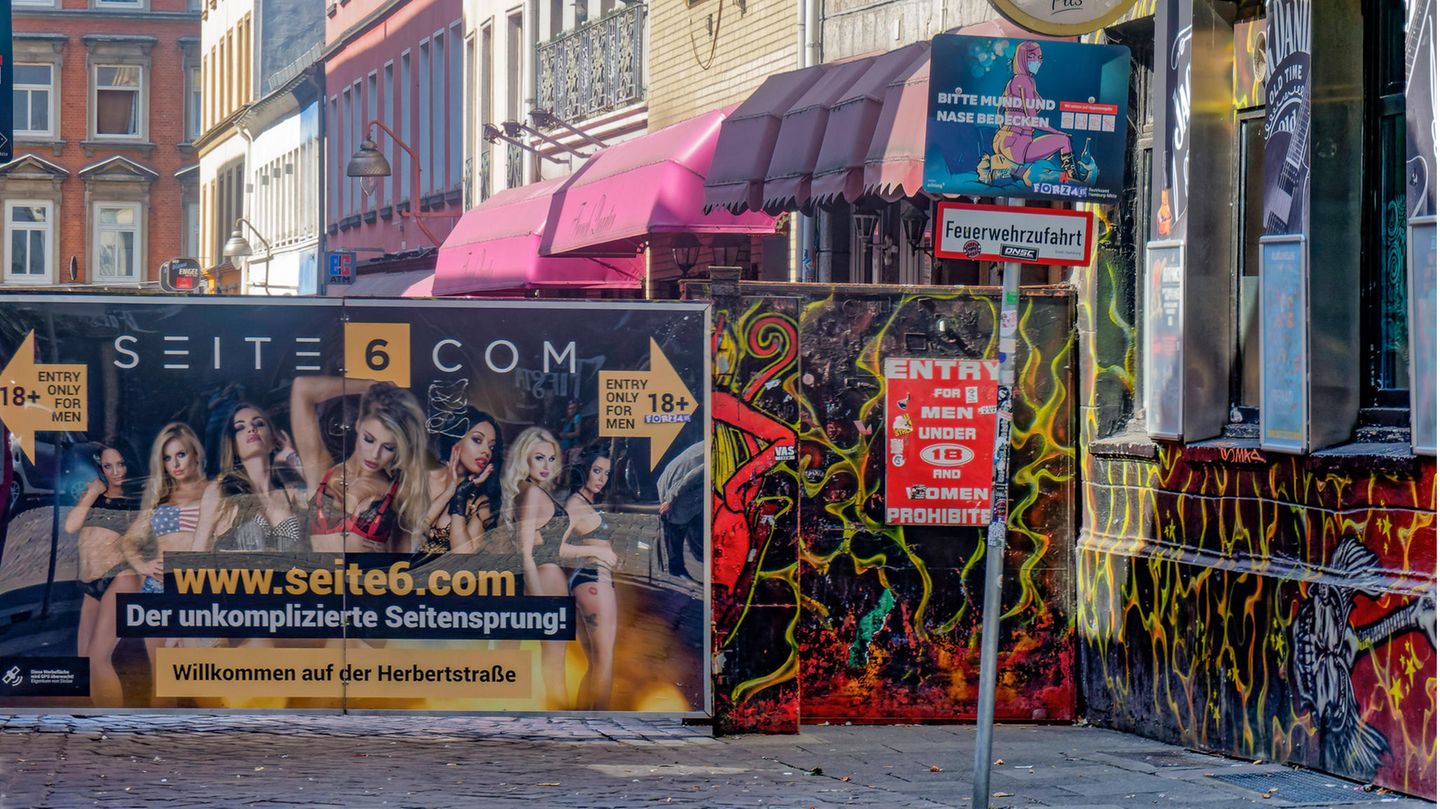 Sex work: EU Parliament wants to restrict prostitution and punish johns