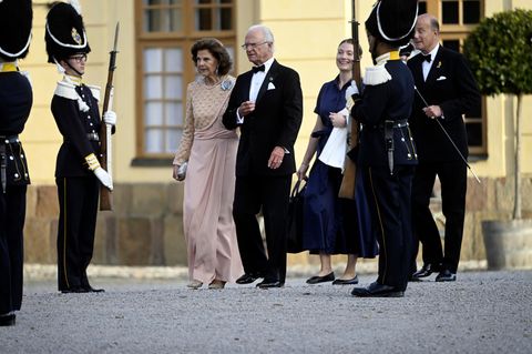 König Carl Gustaf und Königin Silvia in festlicher Kleidung