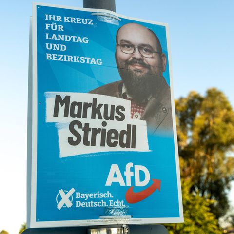 Ein AfD-Wahlplakat in Bayern von Markus Striedl