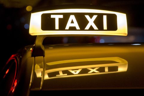Leuchtendes Taxi-Schild