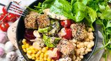 Vegan Every Day: Bunte Sesam-Tofu Bowl