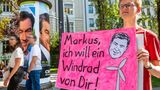 In München fordern Protestierende wie dieser den Ausbau der Windenergie von Ministerpräsident Markus Söder (CSU)